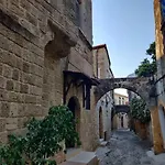 Megiston House In Old Town Rhodes